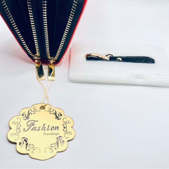 Michelle Obama and African American Legends Red Wrap Wallet/Wristlet NWT - Picture 5 of 7